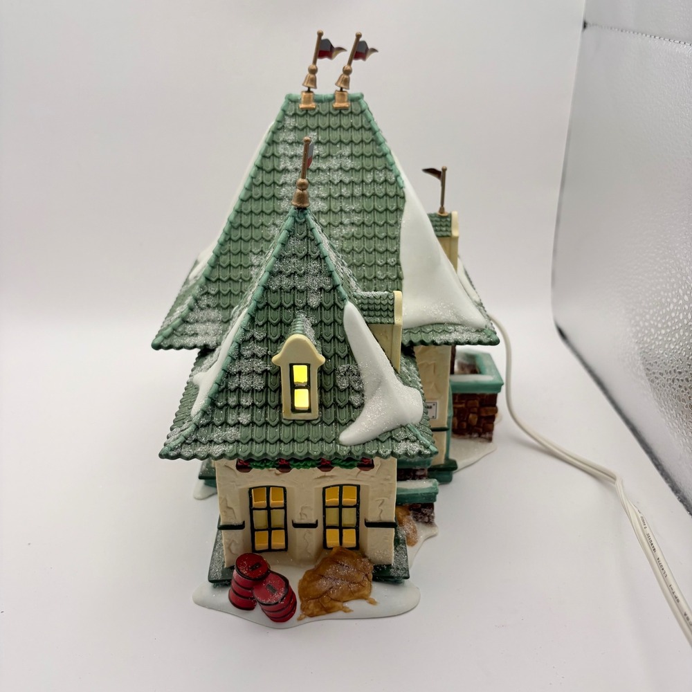 Department 56 North Pole Series Elsie's Gingerbread Shop 56398 Needs Smoke - Picture 5 of 8